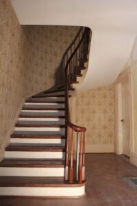 Curved Staircase - Too Hidden at the Top