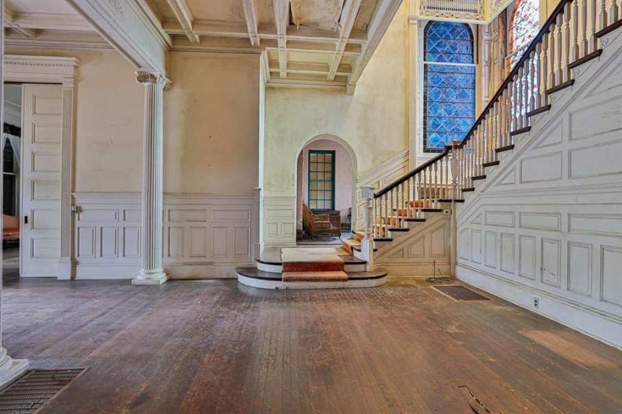 This foyer back in the day, can you imagine!!